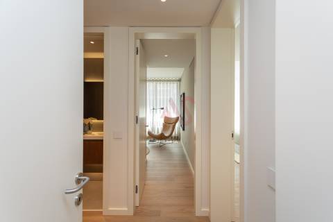 Apartamento T4 NOVOS desde 1.240.000€ no Empreendimento Prata Riverside Village