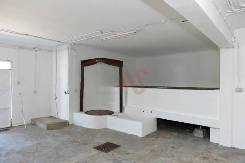 Moradia individual T6 em Gemieira, Ponte de Lima