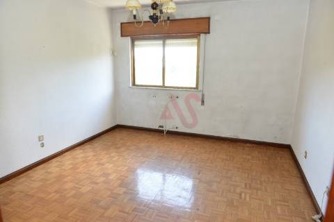 Moradia individual T6 em Gemieira, Ponte de Lima