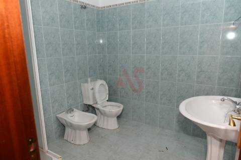 Moradia individual T6 em Gemieira, Ponte de Lima