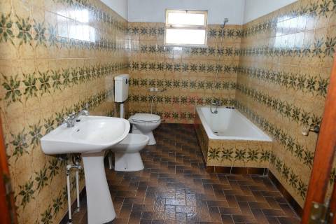 Moradia individual T6 em Gemieira, Ponte de Lima