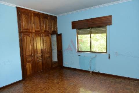 Moradia individual T6 em Gemieira, Ponte de Lima