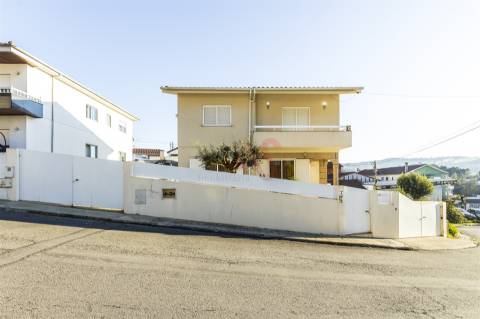 Moradia T4 em Lagoas Santo Adrião, Vizela