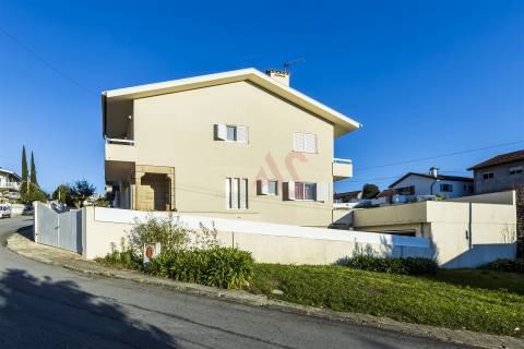 Moradia T4 em Lagoas Santo Adrião, Vizela