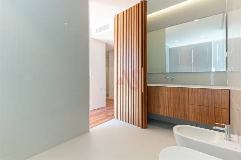 Moradia T4  de Luxo em pleno coração de Aveiro - Aceitamos Permuta