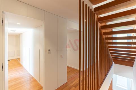 Moradia T4  de Luxo em pleno coração de Aveiro - aceitamos permuta