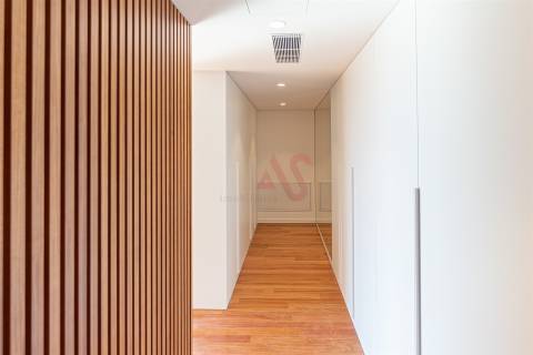 Moradia T4  de Luxo em pleno coração de Aveiro - aceitamos permuta