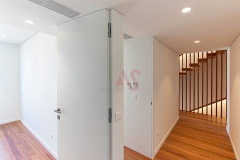 Moradia T4  de Luxo em pleno coração de Aveiro - aceitamos permuta