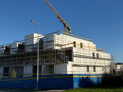 Apartamento T1 ao lado da Estação de METRO e da UNIVERSIDADE da Maia em Câstelo da Maia,