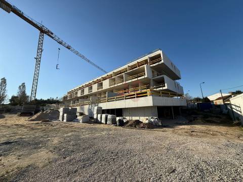 Apartamento T1 ao lado da Estação de METRO e da UNIVERSIDADE da Maia em Câstelo da Maia,
