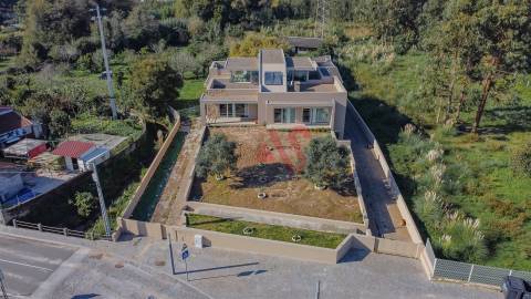 Moradia de Luxo T4 em Cortegaça, Ovar