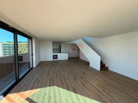 Apartamento T4 DUPLEX NOVO no Edifício ELSA Fonte Nova em Aveiro