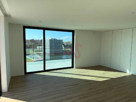 Apartamento T4 DUPLEX NOVO no Edifício ELSA Fonte Nova em Aveiro