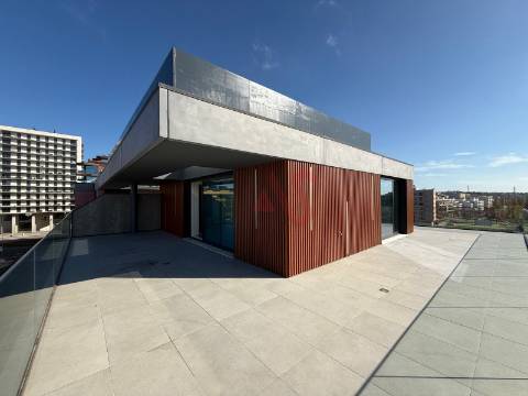 Apartamento T4 DUPLEX NOVO no Edifício ELSA Fonte Nova em Aveiro