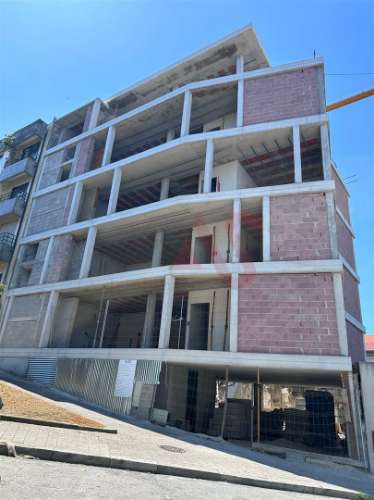 Apartamento T3 de LUXO  no último Andar, em construção no Empreendimento Paranhos Park no Porto