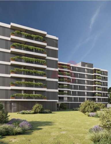 Apartamento T2 em construção no empreendimento Oporto Plaza