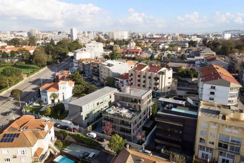 Apartamento T4 Duplex com jacuzzi em construção no Empreendimento Paulo Dias Novais 45 no Porto
