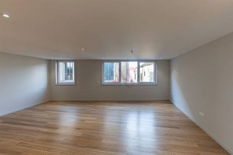 Moradia de Luxo T3+1 na Foz do Douro, a Dois Passos da Praia