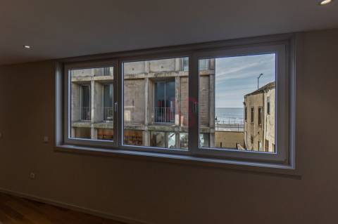 Moradia de Luxo T3+1 na Foz do Douro, a Dois Passos da Praia