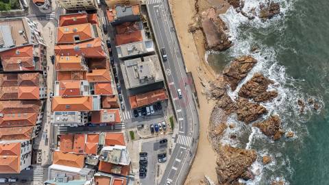 Moradia de Luxo T3+1 na Foz do Douro, a Dois Passos da Praia