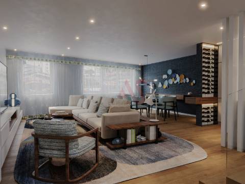 Moradia de Luxo T3+1 na Foz do Douro, a Dois Passos da Praia