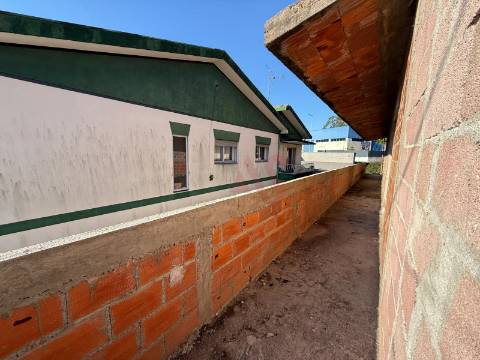 T2  a 5 minutos da MAIA , Com Garagem, Varanda e Excelente exposição Solar | em Coronado, Trofa