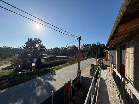 T2  a 5 minutos da MAIA , Com Garagem, Varanda e Excelente exposição Solar | em Coronado, Trofa
