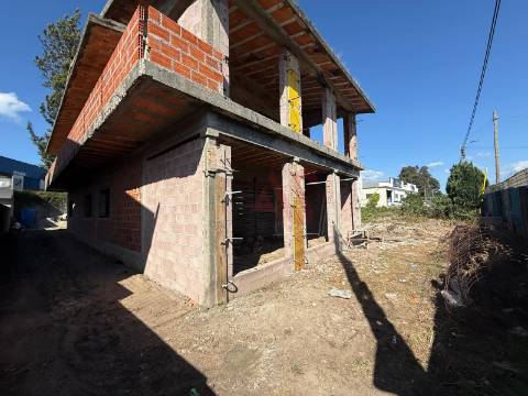 Apartamento T3 Duplex em São Mamede do Coronado, Trofa