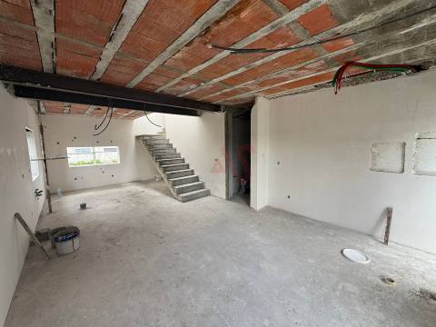 Apartamento T3 Duplex em São Mamede do Coronado, Trofa