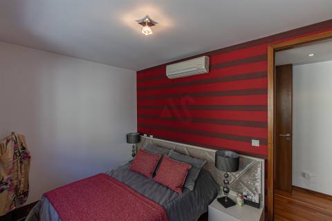 Apartamento T3 para arrendar na Foz do Douro, com vista magnífica sobre o rio e o mar