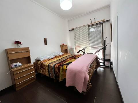 Apartamento T2+1 com Terraço em Santo Ildefonso, Porto