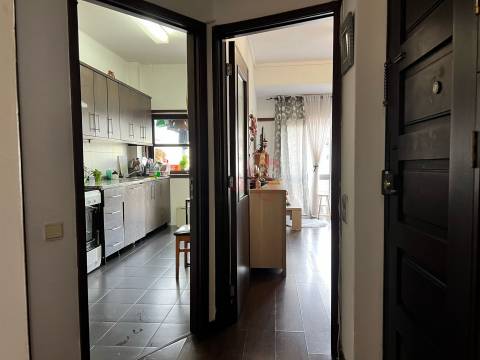 Apartamento T2+1 com Terraço em Santo Ildefonso, Porto