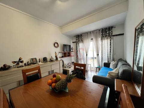 Apartamento T2+1 com Terraço em Santo Ildefonso, Porto