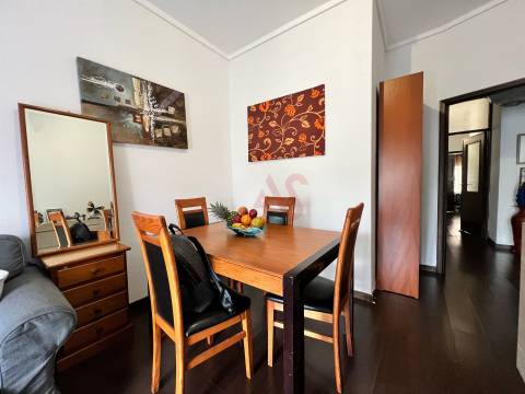 Apartamento T2+1 com Terraço em Santo Ildefonso, Porto