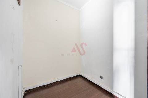 Apartamento T2+1 com Terraço de 30 m2 em Santo Ildefonso, Porto