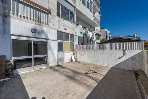 Apartamento T2+1 com Terraço de 30 m2 em Santo Ildefonso, Porto