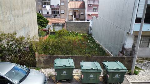 Terreno Urbano para Construção com 183,69 m² na Encosta do Sol (Brandoa), Amadora