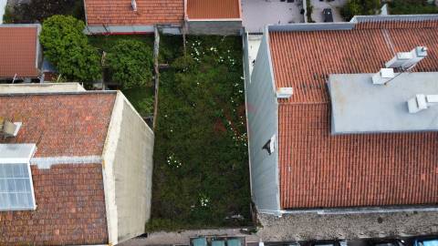 Terreno Urbano para Construção com 183,69 m² na Encosta do Sol (Brandoa), Amadora