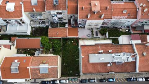 Terreno Urbano para Construção com 183,69 m² na Encosta do Sol (Brandoa), Amadora