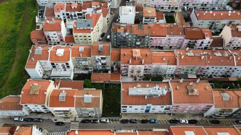 Terreno Urbano para Construção com 183,69 m² na Encosta do Sol (Brandoa), Amadora