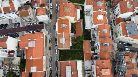 Terreno Urbano para Construção com 183,69 m² na Encosta do Sol (Brandoa), Amadora