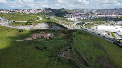 Terreno Urbano para Construção com 183,69 m² na Encosta do Sol (Brandoa), Amadora