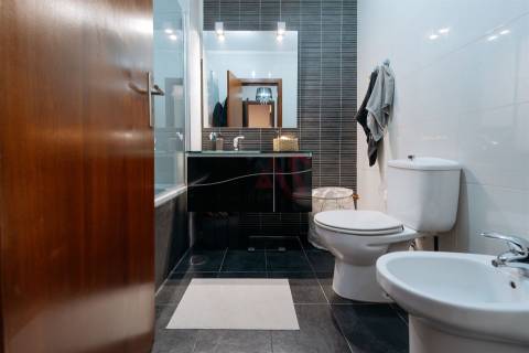 Moradia T3 em Condomínio Fechado com Piscina – Nogueira e Silva Escura, Maia