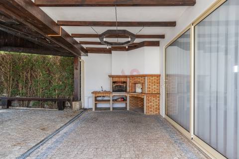 Moradia T3 de Luxo com Jardim e Espaço Exterior em Idães, Felgueiras