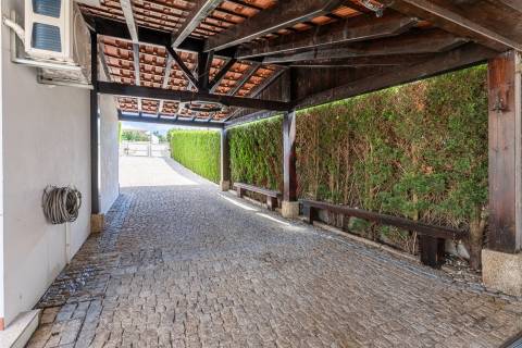 Moradia T3 de Luxo com Jardim e Espaço Exterior em Idães, Felgueiras