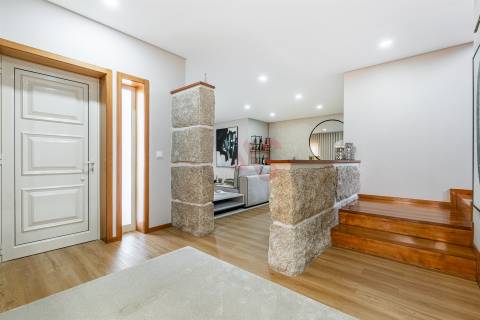 Moradia T3 de Luxo com Jardim e Espaço Exterior em Idães, Felgueiras