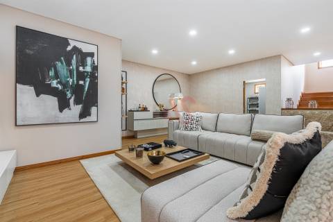 Moradia T3 de Luxo com Jardim e Espaço Exterior em Idães, Felgueiras