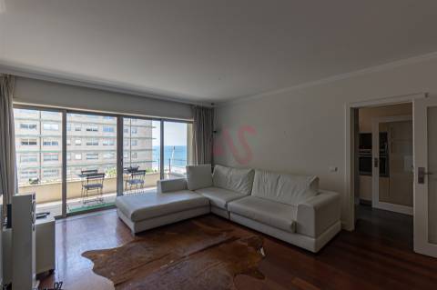Apartamento T3 para arrendar com Vista Mar em Matosinhos – Frente à Praia