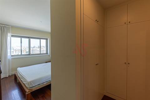 Apartamento T3 para arrendar com Vista Mar em Matosinhos – Frente à Praia