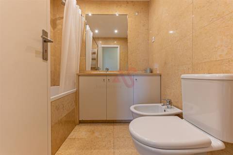 Apartamento T3 para arrendar com Vista Mar em Matosinhos – Frente à Praia